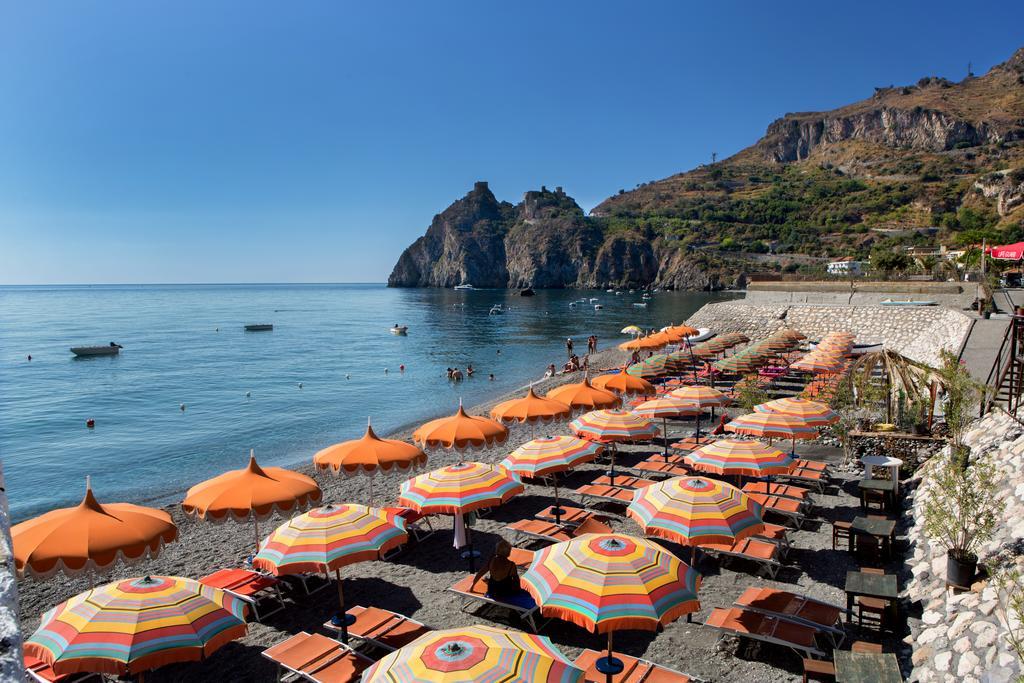 Hotel Donna Rosa Сант-Алессио-Сикуло Экстерьер фото