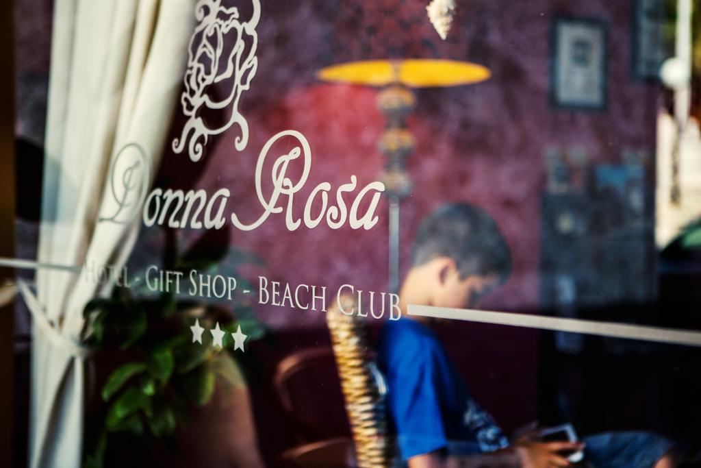 Hotel Donna Rosa Сант-Алессио-Сикуло Экстерьер фото