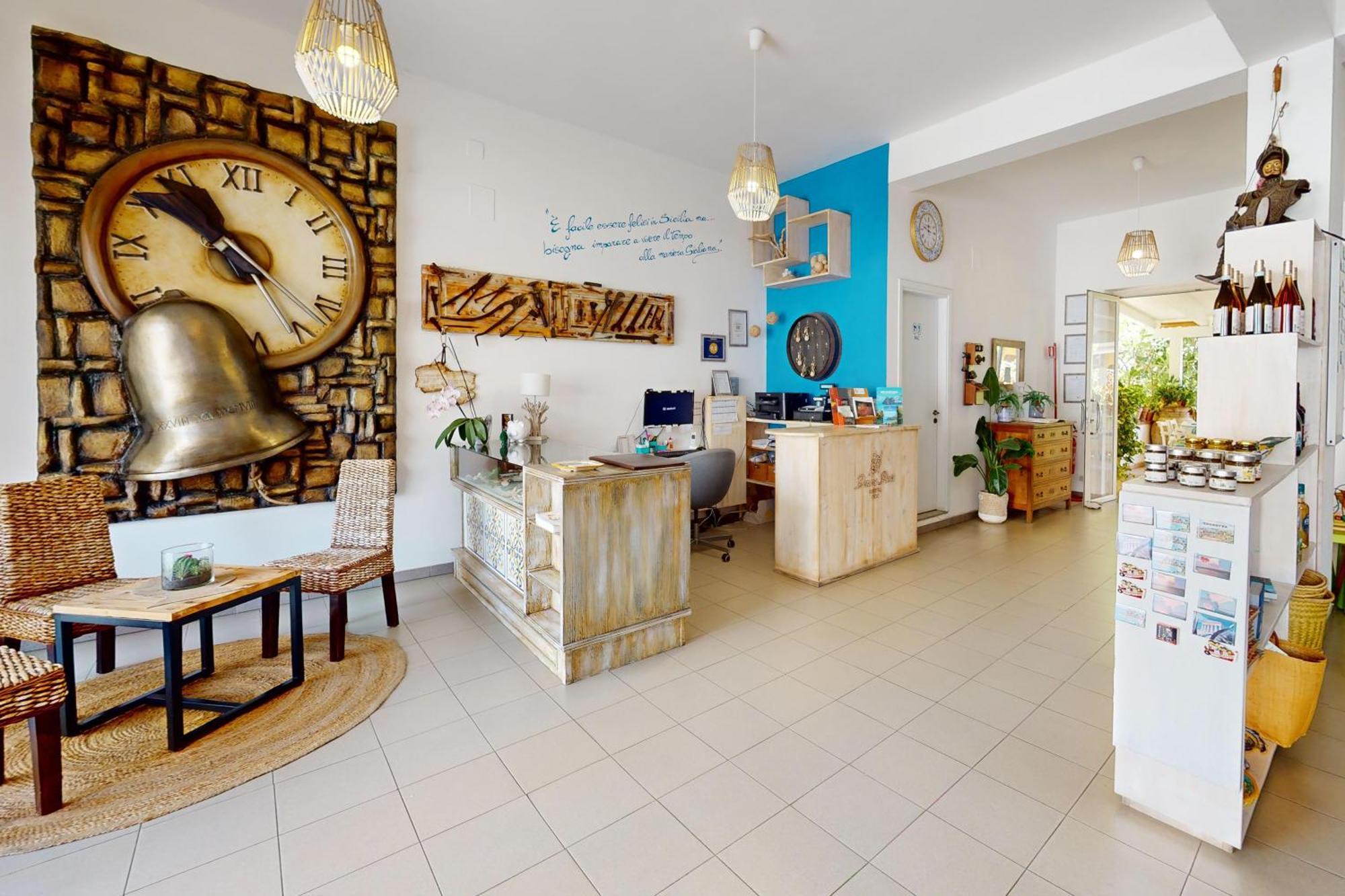 Hotel Donna Rosa Сант-Алессио-Сикуло Экстерьер фото