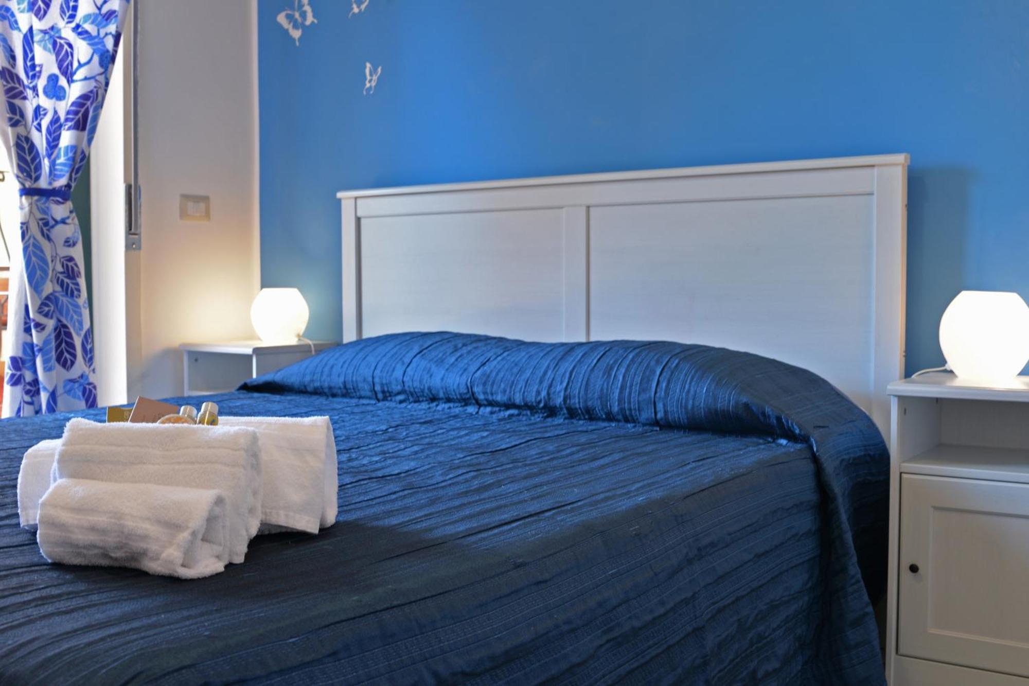 Hotel Donna Rosa Сант-Алессио-Сикуло Экстерьер фото