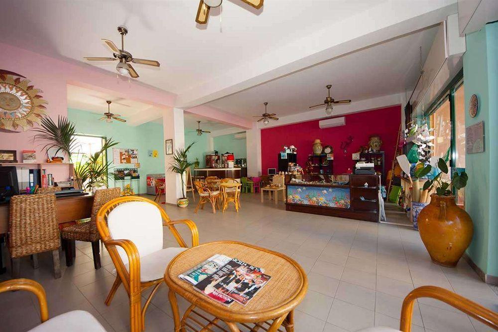 Hotel Donna Rosa Сант-Алессио-Сикуло Экстерьер фото