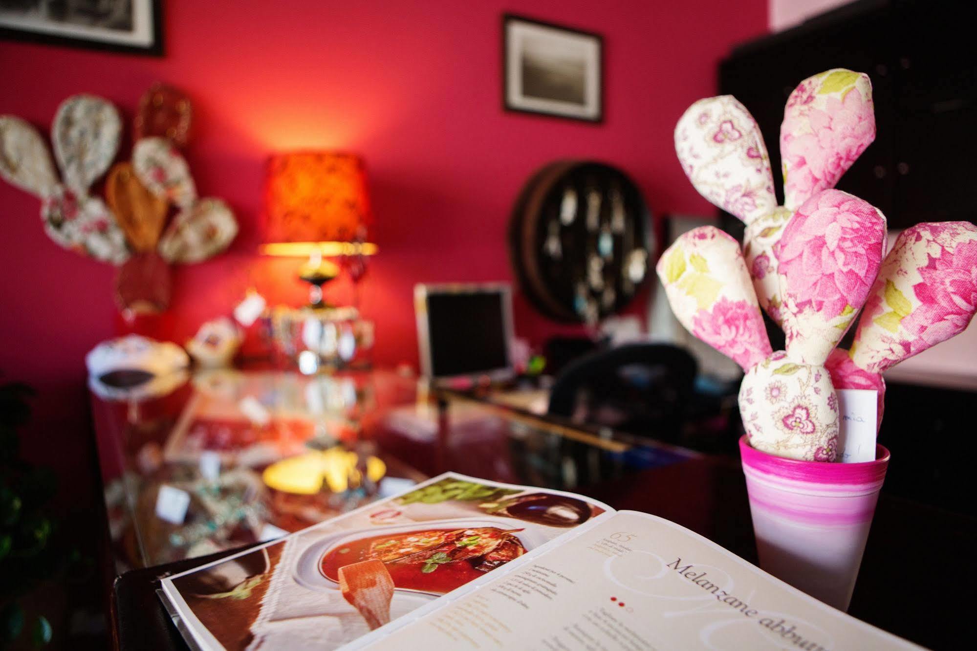 Hotel Donna Rosa Сант-Алессио-Сикуло Экстерьер фото